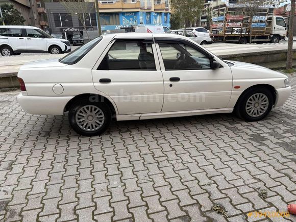 FORD ESCORT 1.6 16 V