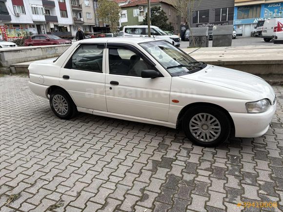 FORD ESCORT 1.6 16 V