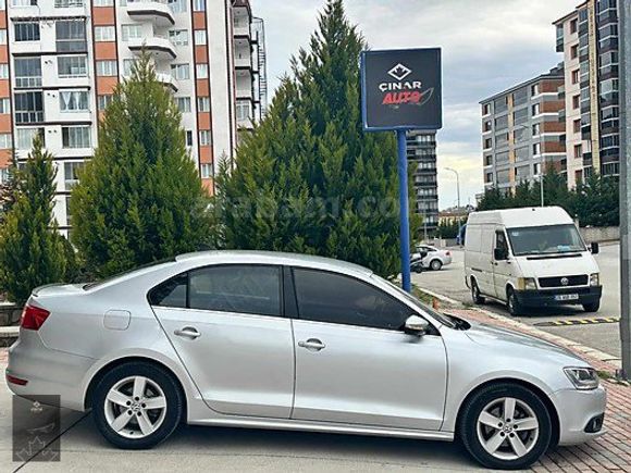 ÇINAR'DAN 2012 VW JETTA OTOMATİK DÜŞÜK KM