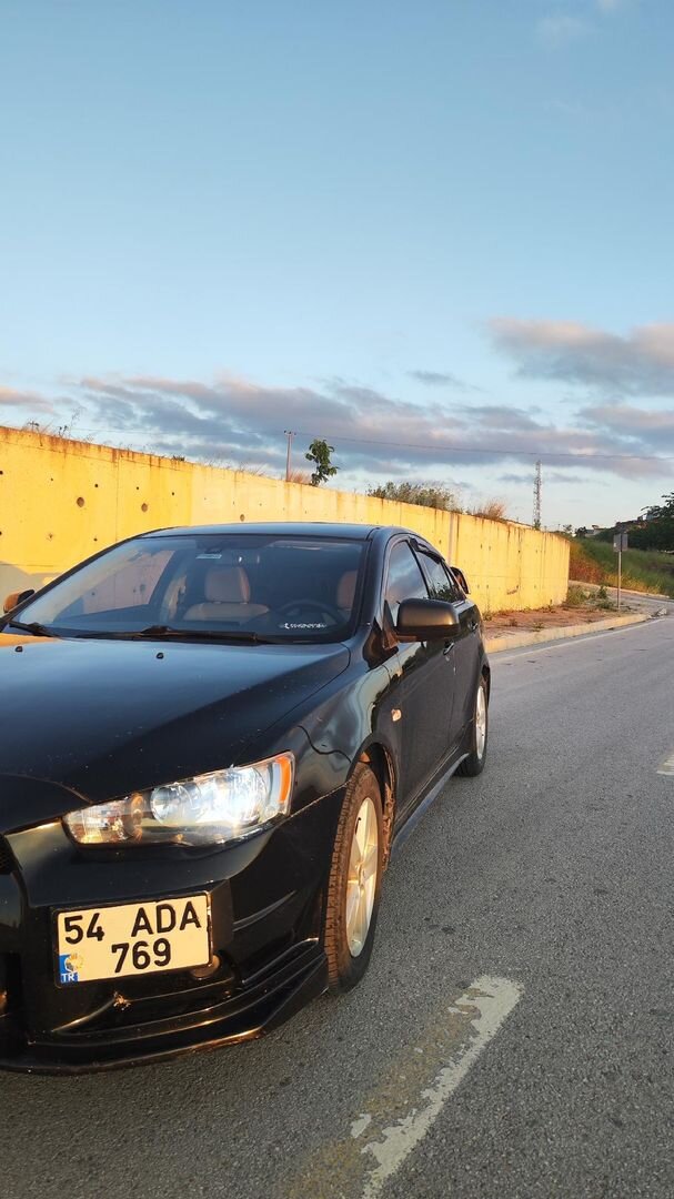 Sahibinden Mitsubishi Lancer 1.5 Invite 2011 Model Kocaeli 240.000 km Siyah 2