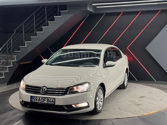 Sahibinden Volkswagen Passat 1.6 TDi BlueMotion Comfortline 2012 Model bakımları yeni yapıldı temiz aile aracı