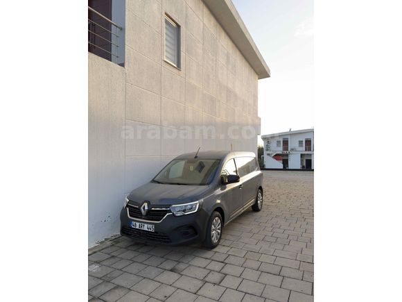 Sahibinden Renault Kangoo 1.5 BlueDCI L2 Equilibre 2024 Model 