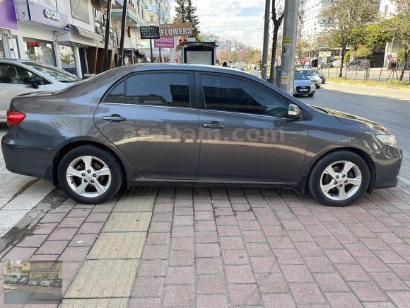 2012 COROLLA 1.4 D-4D ELEGANT OTOMATİK VİTES ÇOK TEMİZ