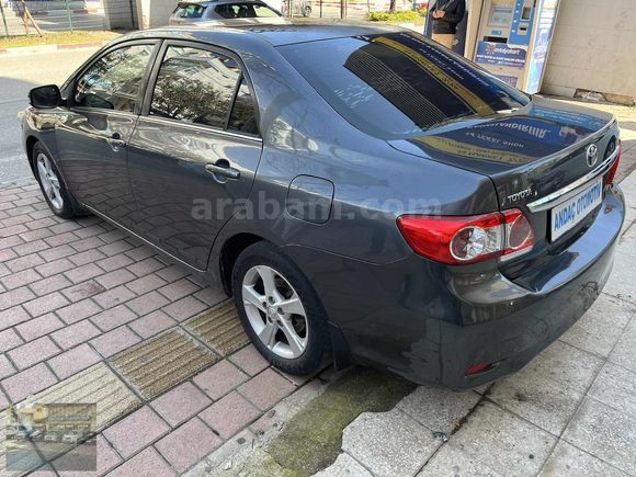 2012 COROLLA 1.4 D-4D ELEGANT OTOMATİK VİTES ÇOK TEMİZ