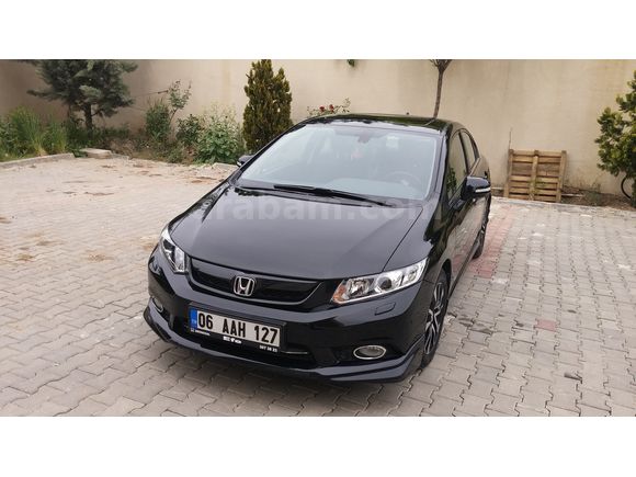 Sahibinden Honda Civic 1.6i VTEC Black Edition 2015 Model 