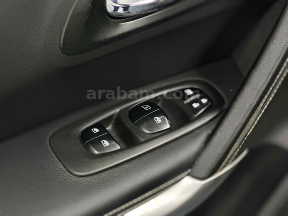 BEŞKAZALIOĞLU // 2018 KADJAR 1.5DCI ICON+EDC CAM TAVAN+MASON
