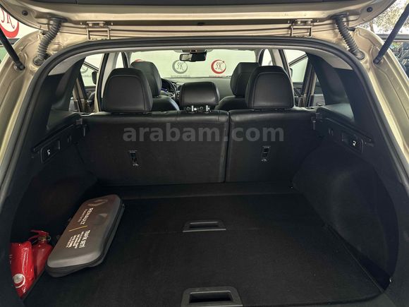 BEŞKAZALIOĞLU // 2018 KADJAR 1.5DCI ICON+EDC CAM TAVAN+MASON
