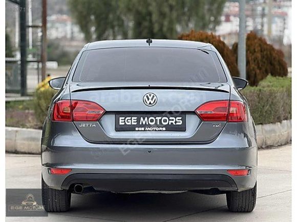2014+ÇKŞLI+JETTA+1.6TDİ+TRENDLİNE+MANUEL+GENİŞ+EKRAN+GERİ+GÖRÜŞ