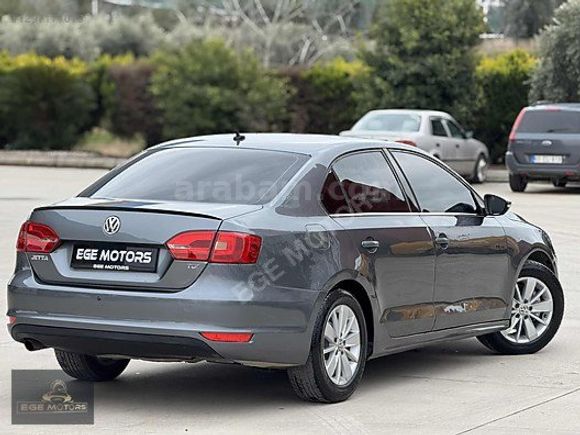 2014+ÇKŞLI+JETTA+1.6TDİ+TRENDLİNE+MANUEL+GENİŞ+EKRAN+GERİ+GÖRÜŞ