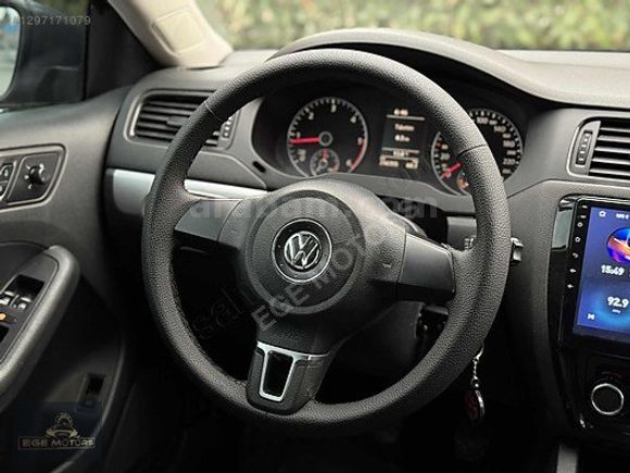 2014+ÇKŞLI+JETTA+1.6TDİ+TRENDLİNE+MANUEL+GENİŞ+EKRAN+GERİ+GÖRÜŞ