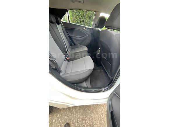 Sahibinden Hyundai i20 1.4 CRDi Style 2017 Model 