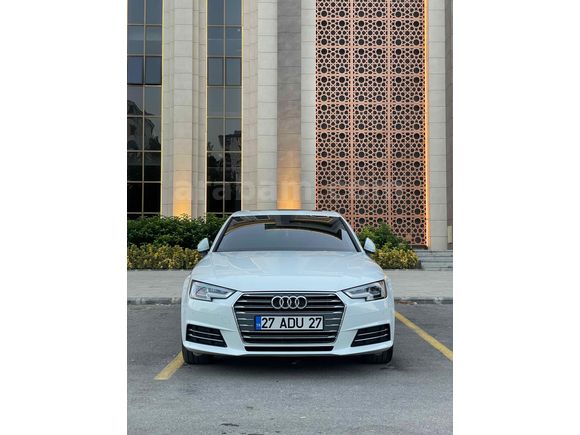 Dost ‘da gidecek  bir araba. 