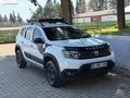 4*4 DUSTER