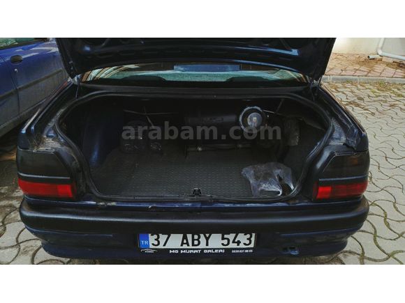 -Temiz Renault 19-