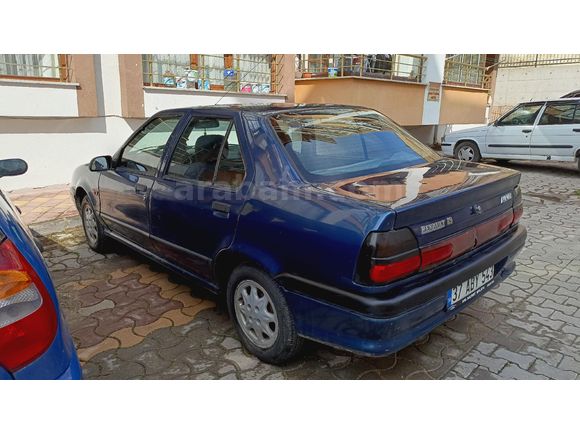 -Temiz Renault 19-