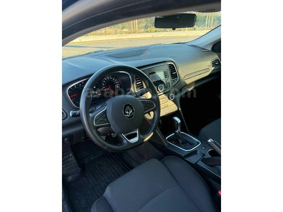Sahibinden Renault Megane 1.3 TCe Joy 2022 Model 