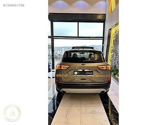 BOYASIZ 2020 KUGA 1.5 DİZEL TİTANİUM CAM TAVAN OTOMATİK HATASIZ
