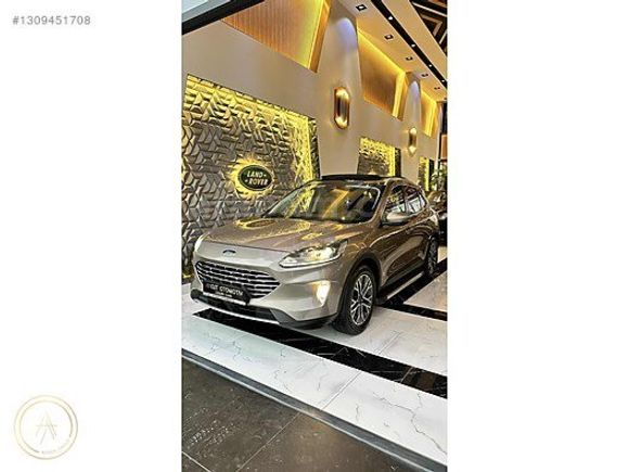 BOYASIZ 2020 KUGA 1.5 DİZEL TİTANİUM CAM TAVAN OTOMATİK HATASIZ