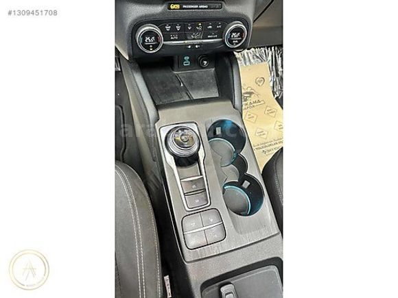 BOYASIZ 2020 KUGA 1.5 DİZEL TİTANİUM CAM TAVAN OTOMATİK HATASIZ