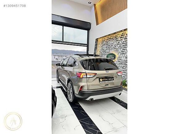 BOYASIZ 2020 KUGA 1.5 DİZEL TİTANİUM CAM TAVAN OTOMATİK HATASIZ
