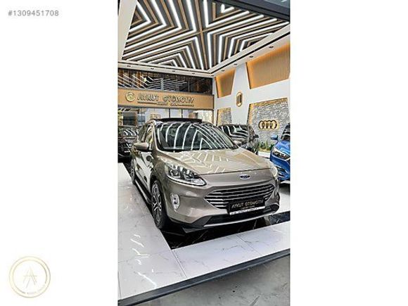 BOYASIZ 2020 KUGA 1.5 DİZEL TİTANİUM CAM TAVAN OTOMATİK HATASIZ