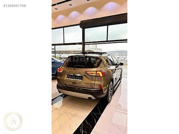 BOYASIZ 2020 KUGA 1.5 DİZEL TİTANİUM CAM TAVAN OTOMATİK HATASIZ