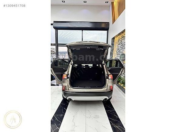 BOYASIZ 2020 KUGA 1.5 DİZEL TİTANİUM CAM TAVAN OTOMATİK HATASIZ