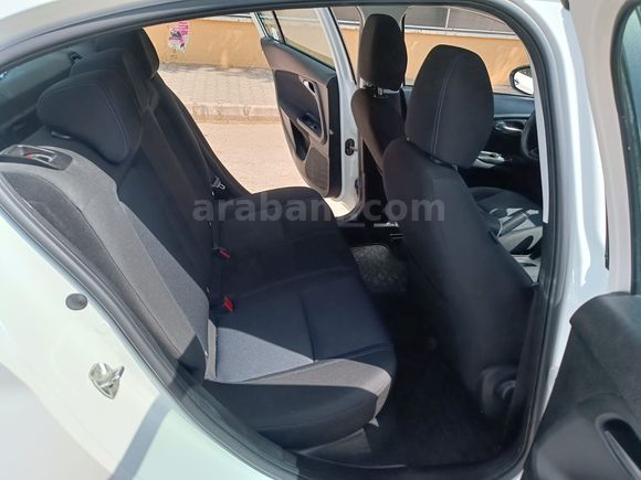 Düşük kilometre full servis bakımlı Sahibinden Fiat Egea mirror