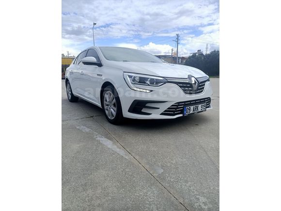 YETKİLİ SERVİS BAKIMLI MEGANE 4