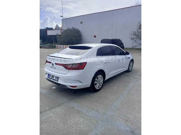 YETKİLİ SERVİS BAKIMLI MEGANE 4