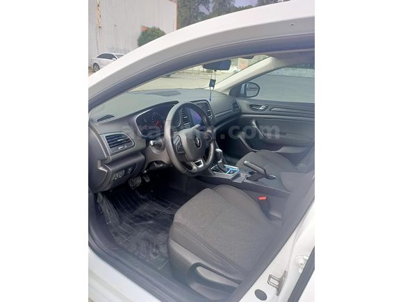 YETKİLİ SERVİS BAKIMLI MEGANE 4