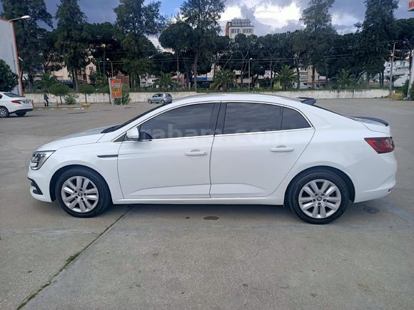 YETKİLİ SERVİS BAKIMLI MEGANE 4