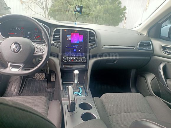 YETKİLİ SERVİS BAKIMLI MEGANE 4