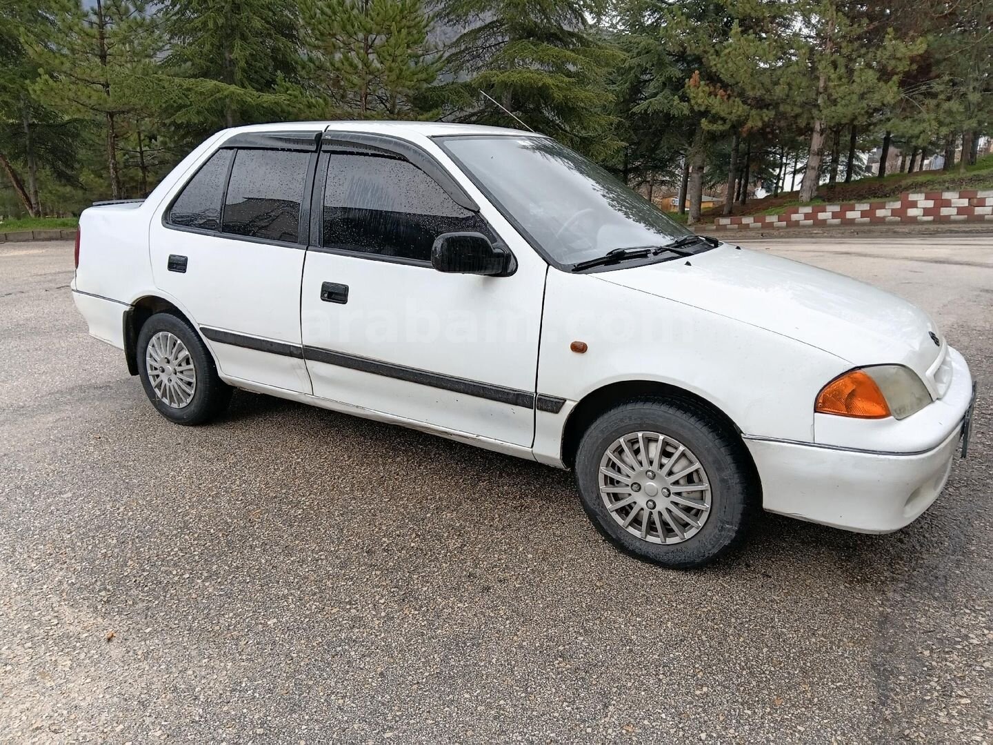 Sahibinden Suzuki Swift 1.3 GLS 1998 Model Amasya 300.000 km Beyaz 3