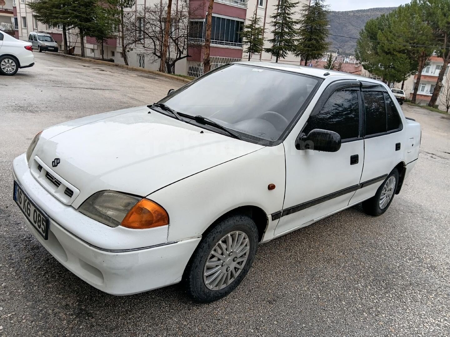 Sahibinden Suzuki Swift 1.3 GLS 1998 Model Amasya 300.000 km Beyaz 2
