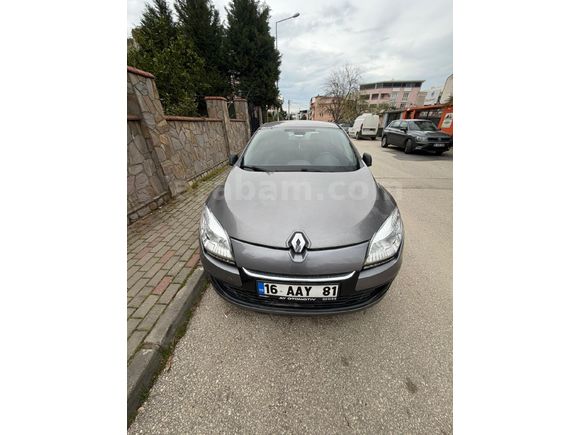 Galeriden Renault Megane 1.5 dCi Expression 2012 Model İzmir