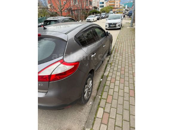Galeriden Renault Megane 1.5 dCi Expression 2012 Model İzmir