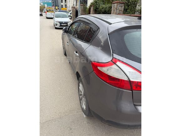 Galeriden Renault Megane 1.5 dCi Expression 2012 Model İzmir