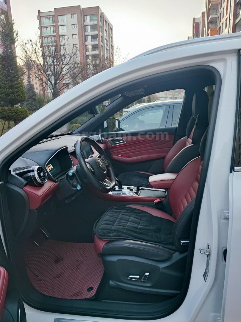Sahibinden MG HS 1.5 T-GDI Luxury 2023 6