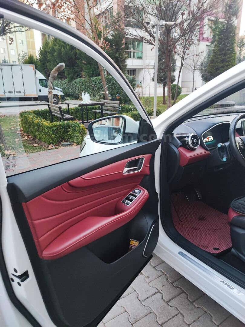 Sahibinden MG HS 1.5 T-GDI Luxury 2023 5