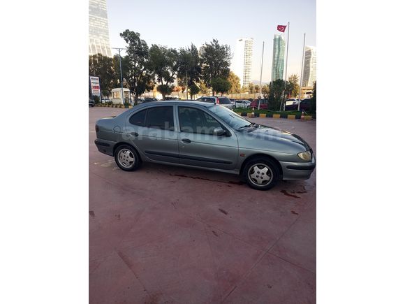 Sahibinden Renault Megane 2.0 RXE 1998 Model 