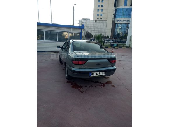 Sahibinden Renault Megane 2.0 RXE 1998 Model 