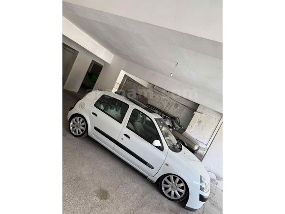 Sahibinden Renault Clio 1.4 Privilege 2002 Model  264.000 km Beyaz