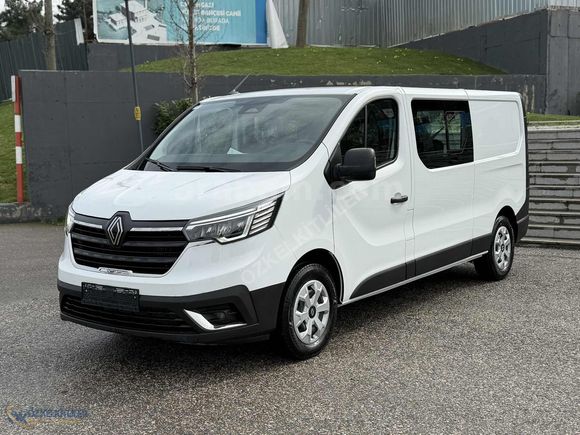 Renault Trafic Multix 2026 ÇIKIŞLI TRAFİC OTOMATİK