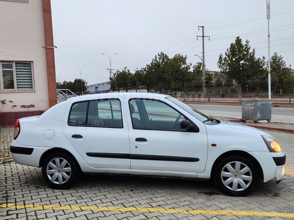 Değişensiz Renault Clio 1.4 Authentique 2003 Model