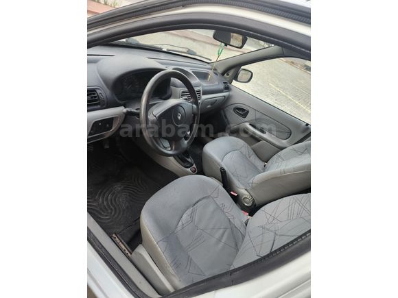 Değişensiz Renault Clio 1.4 Authentique 2003 Model