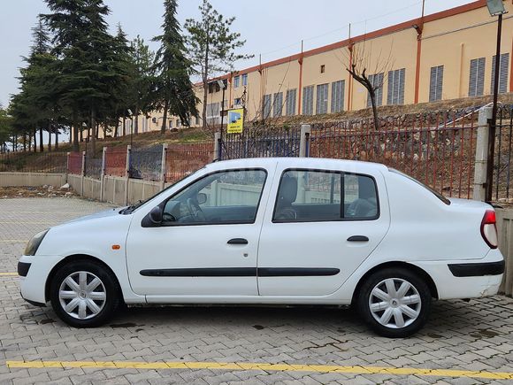 Değişensiz Renault Clio 1.4 Authentique 2003 Model