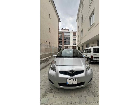 Sahibinden Toyota Yaris 1.33 Terra Sporty 2011 Model Karaman 82.000 km Gri (metalik)