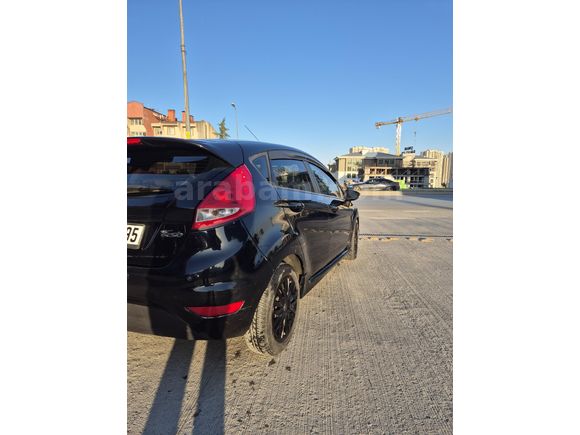 MEMURDAN DEĞİŞENSİZ TEMİZ GARAJ ARACI FORD FİESTA
