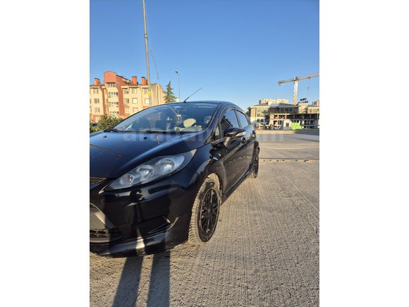 MEMURDAN DEĞİŞENSİZ TEMİZ GARAJ ARACI FORD FİESTA
